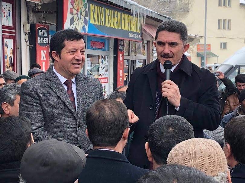 EKREM ÇELEBİ DİYADİN'DE SEÇİM OFİSİNİN AÇILIŞINA KATILDI.