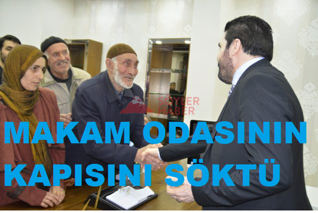 Başkan Sayan, Makam Kapısını Söktü