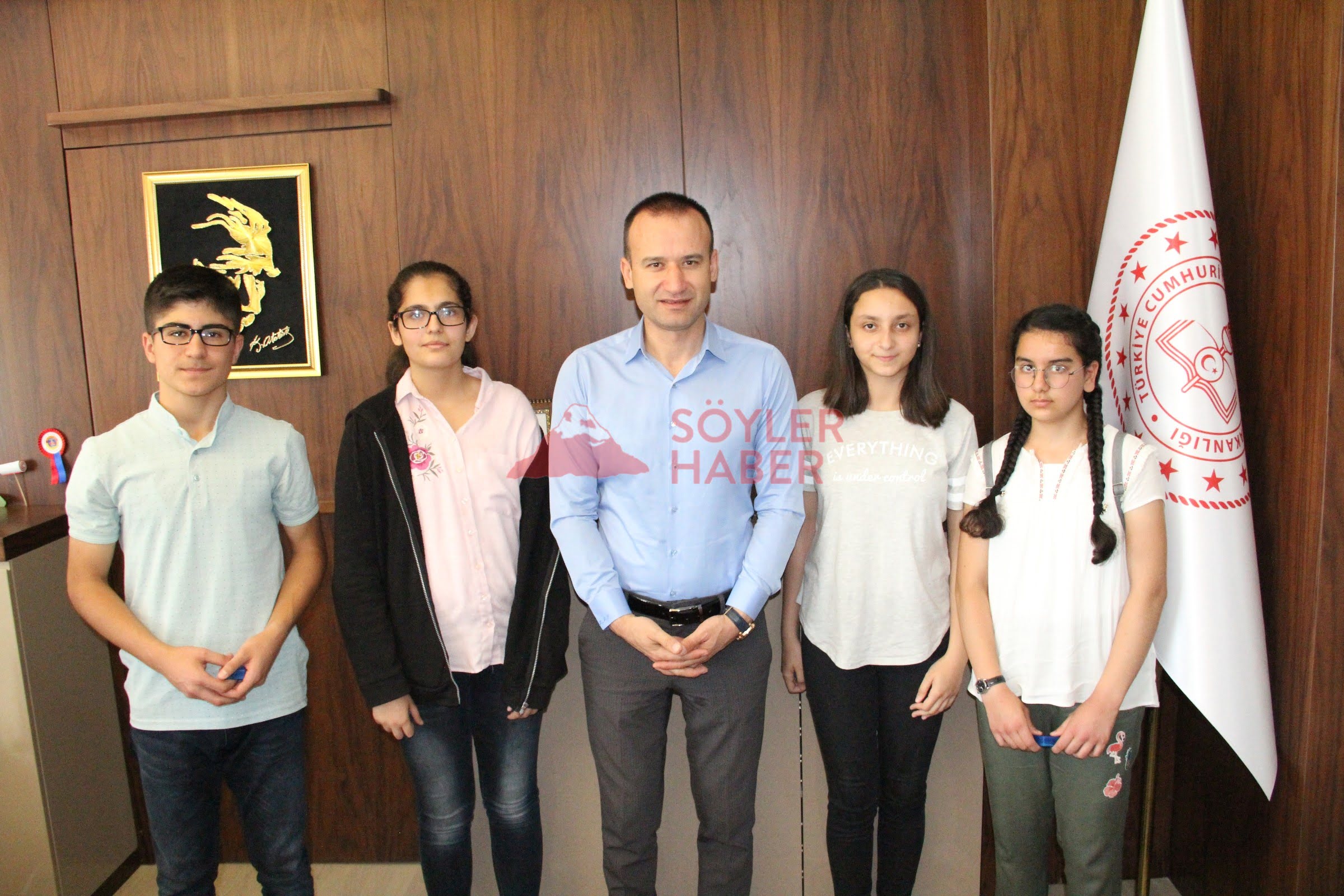 ŞAMPİYONLAR İL M.E.M.TEKİN'İ ZİYARET ETTİLER