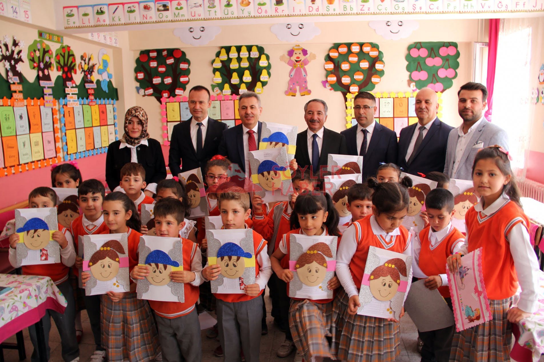 AĞRI'DA 153 BİN ÖĞRENCİ KARNE ALDI