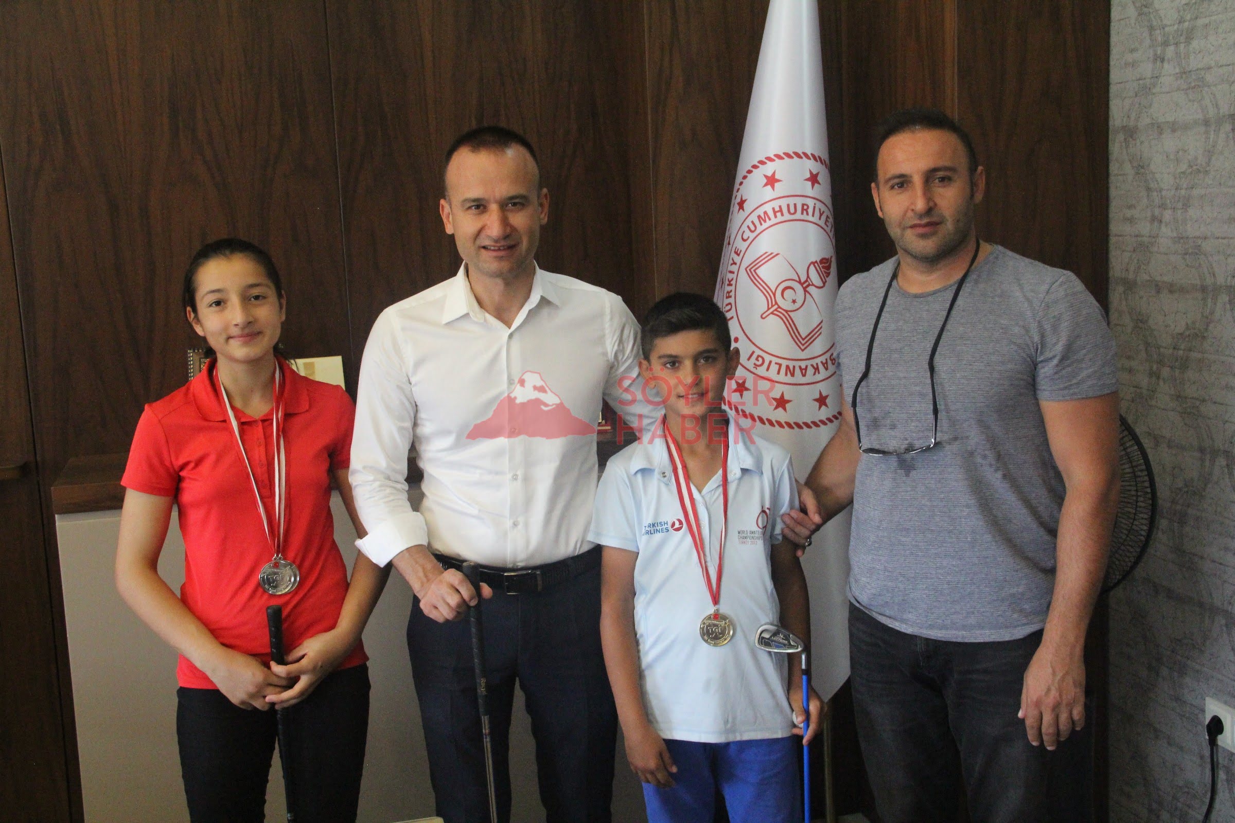 AĞRILI BAŞARILI GOLF SPORCULARDAN TEKİN'E ZİYARET