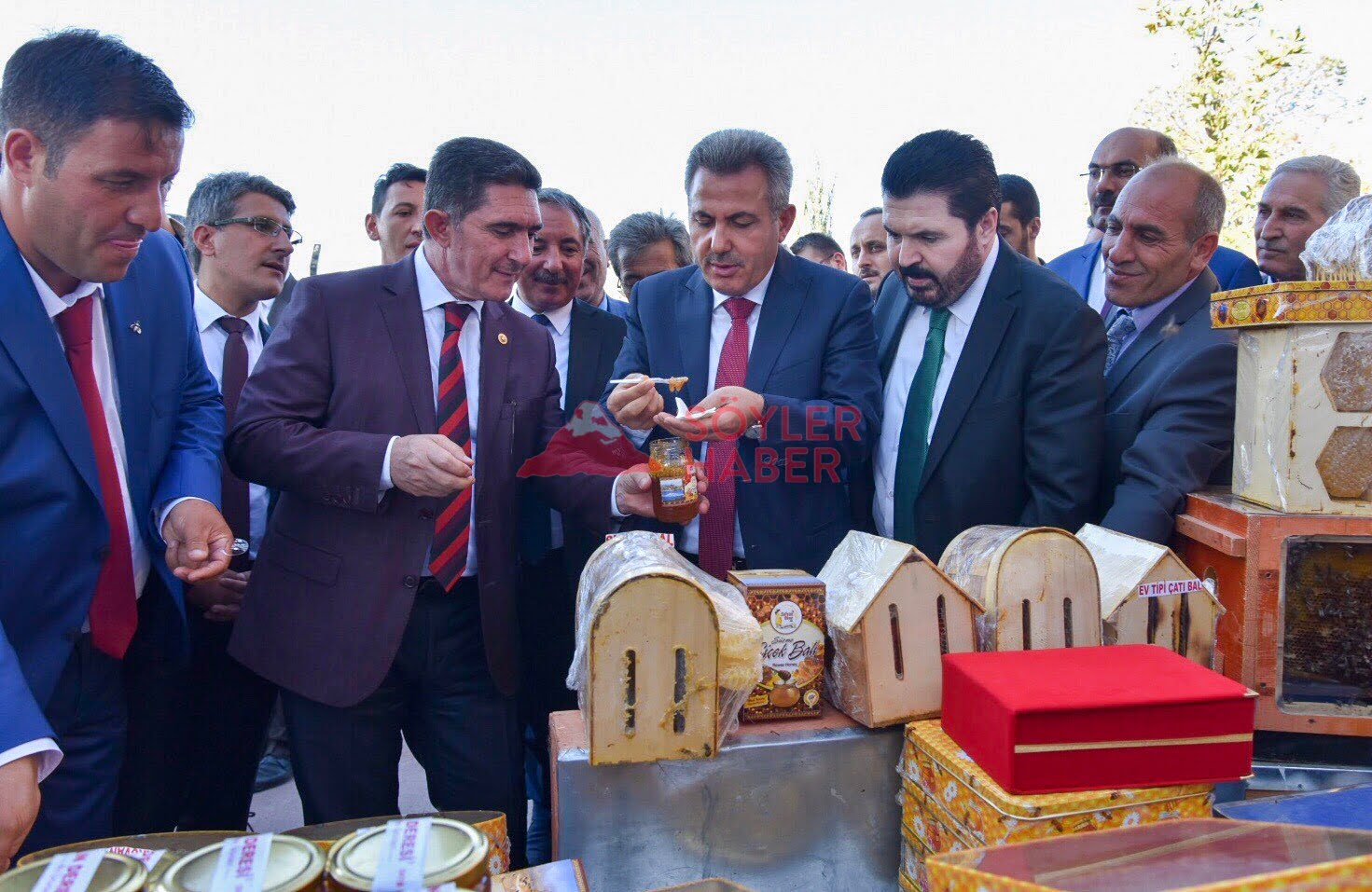 AĞRI 3. BAL FESTİVALİ YAPILDI