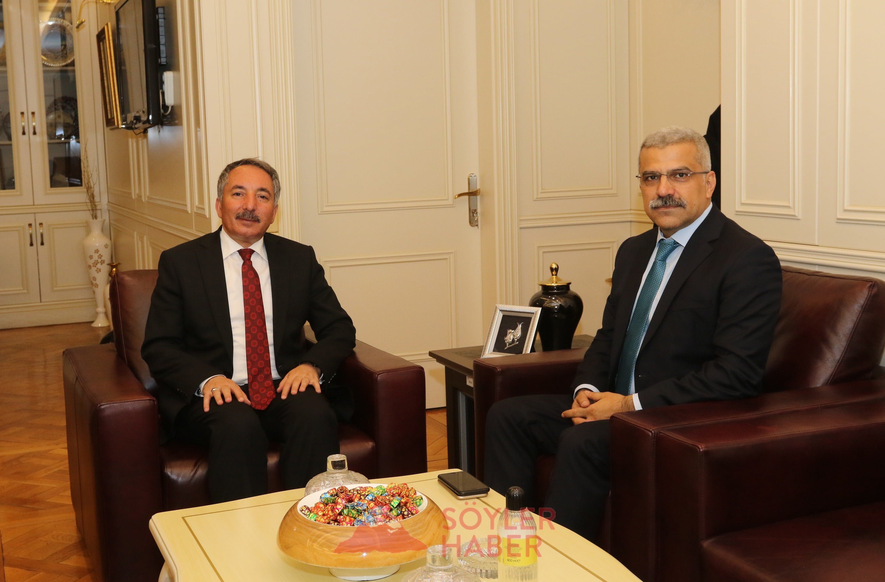 AİÇÜ Rektörü Prof. Dr. KARABULUT, Ağrı Emniyet Müdürü ÖZEN'i Misafir Etti