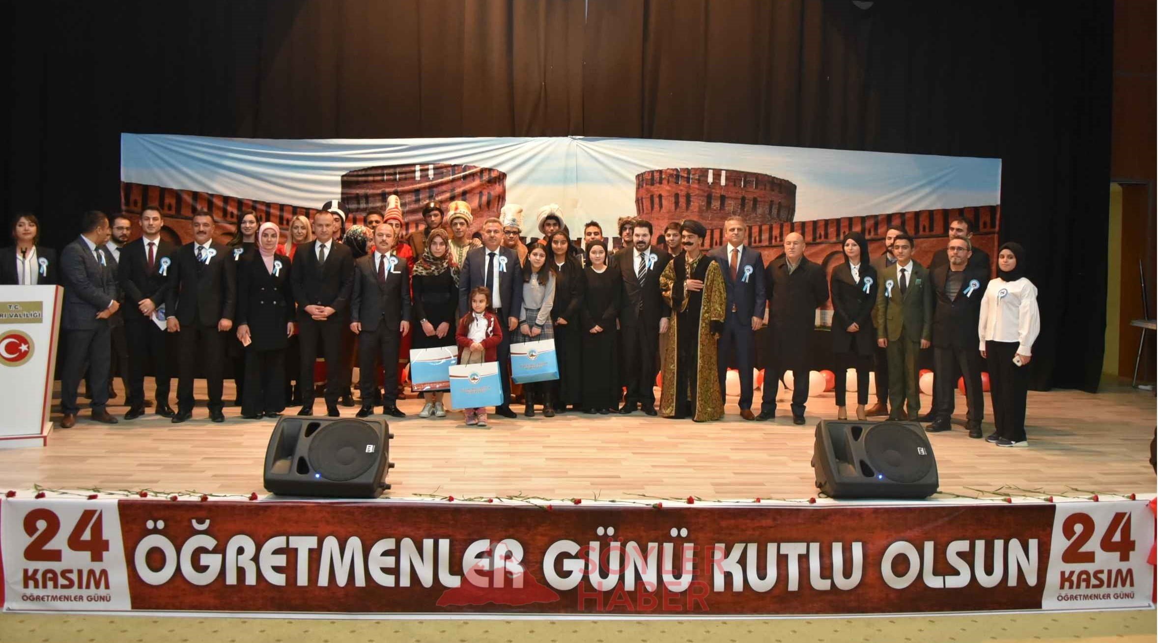 AĞRI'DA 24 KASIM ÖĞRETMENLER GÜNÜ