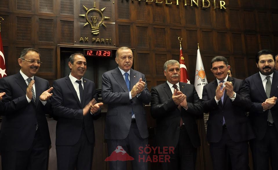Ağrı'da İki Belediye Başkanı Ak Partiye Geçti