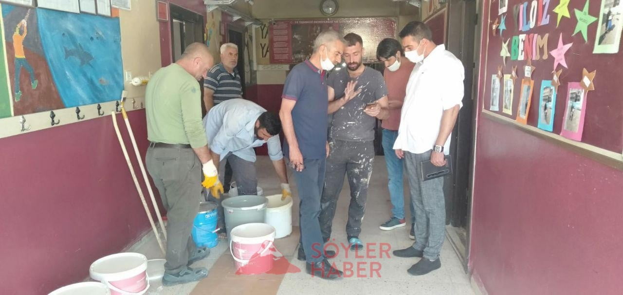 DOĞUBAYAZIT'DA OKULLAR TAMİR EDİLMEYE BAŞLANDI