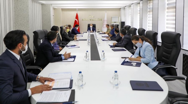 Ağrı'da İl Spor Güvenlik Kurulu Toplantısı Vali Varol'un Başkanlığında Yapıldı