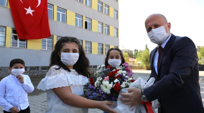 Ağrı'da Okullara Vali Dr. Osman Varol, Ziyareti.
