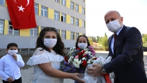 Ağrı'da Okullara Vali Dr. Osman Varol, Ziyareti.
