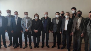 AK PARTİ DOĞUBAYAZIT İLÇE TEŞKİLATI MUHTARLAR GÜNÜ NEDENİYLE KÖY VE MAHALLE MUTARLARI DERNEKLERİNE ZİYARETLER GERÇEKLEŞTİRDİLER