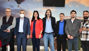 DOĞUBAYAZIT BAĞIMSIZ BELEDİYE BAŞKANI YILDIZ ACAR GAZETECİLERİ UNUTMADI