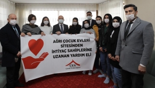 Ağrı Valisi Varol "Çocuk Evleri Sitesinde" Kalan Çocukları 2020 Yılın Son Gününde Yalnız Bırakmadı.