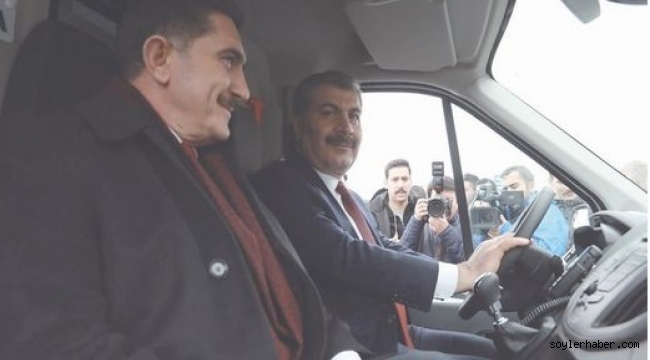 SAĞLIK BAKANI DR. FAHRETTİN KOCA'DAN EKREM ÇELEBİ 10 AMBULANS'I TESLİM ALDI