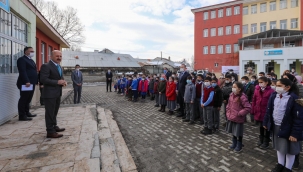 Vali Varol, 2020-201 Eğitim-Öğretim Yılın İkinci Dönemin Başlamasıyla İlk Zili Çaldı.