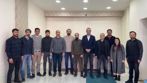AĞRI'DA GAZETECİLER GENEL KURULA TEK LİSTE İLE GİDEREK AHMET GENÇ'İ BAŞKAN SEÇTİLER