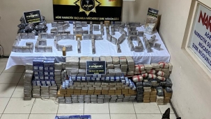 DOĞUBAYAZIT'DA SAMAN ÇUVALLARININ ALTINDA UYUŞTURUCU TAŞIDILAR