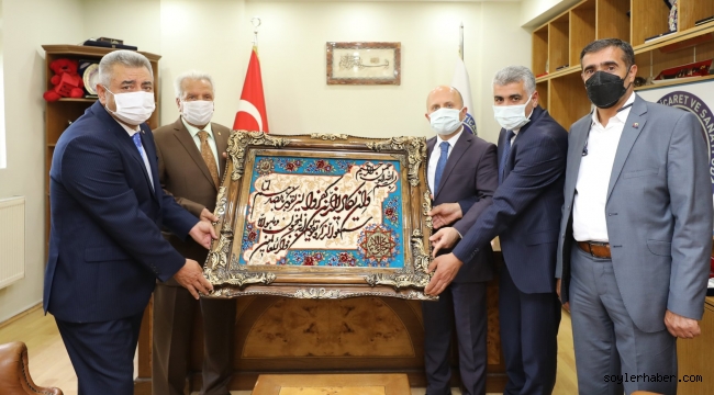 AĞRI VALİSİ DR. OSMAN VAROL DOĞUBAYAZIT TİCARET VE SANAYİ ODA BAŞKANLIĞINI ZİYARET ETTİ