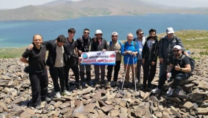 Ağrılı Dağcılar Balıkgölü Ziyarettepe Zirve tırmanışı Gerçekleştirdi.