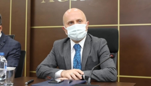 Ağrı'da Vali Osman Varol'un başkanlığında Covid-19 Değerlendirme Toplantısı düzenlendi.