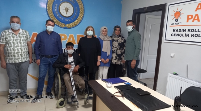 BAŞKAN KONYAR'DAN TEKERLEKLİ SANDALYE