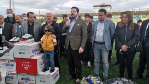 AĞRI SPOR İSTİŞARE KURULUNDAN MERKEZ VE 7 İLÇEYE SPOR MALZEMESİ