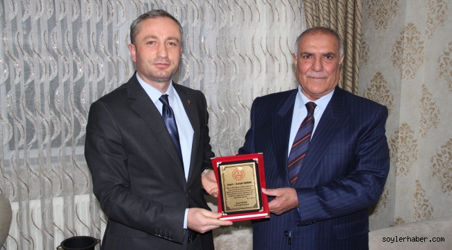 ​​​​​​​Ağrı'da emekli öğretmene vefa ziyareti