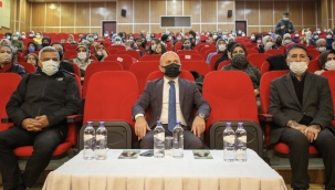  Ağrı'da Vali Varol'un Katılımıyla "En İyi Narkotik Polisi: Anne" Semineri Düzenlendi