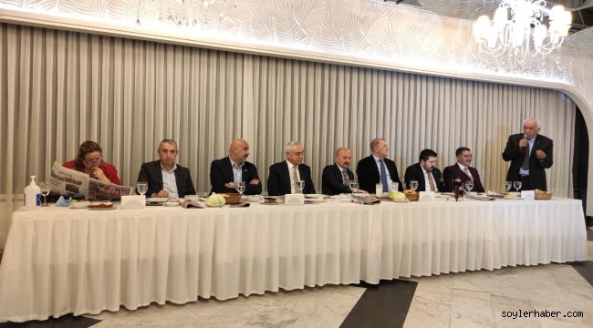  AĞRILI İŞ ADAMLARI DÜZENLENEN YEMEKTE İSTANBUL'DA BİR ARAYA GELDİLER