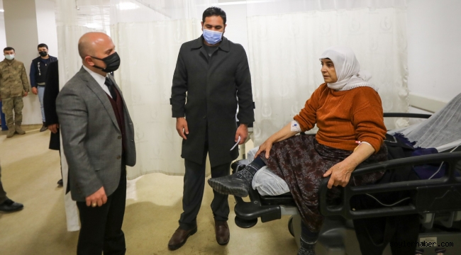 AĞRI VALİSİ VAROL, HASTALARI ZİYARET ETTİ