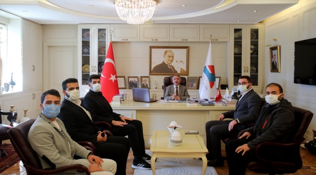  AİCU REKTÖRÜ KARABULUT'A ÜNİAK'TAN ZİYARET