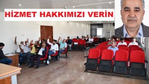 DOĞUBAYAZIT'TA AK PARTİ BELEDİYE ​​​​​​​MECLİS ÜYELERİNİN HİZMET HAKKINI VERİN