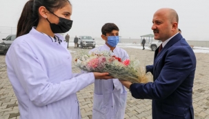Vali Dr. Osman Varol, TOBB Mesleki ve Teknik Anadolu Lisesini ziyaret etti.