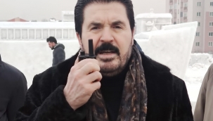 SAVCI SAYAN, OTOBÜSLERE BİNDİ VATANDAŞI DİNLEDİ