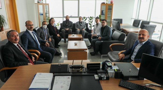 Vali Varol, Covid-19 Salgınını "Milli Aşımız TURKOVAC" İle Ağrı'da Yeneceğiz