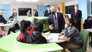 Vali Varol ve Müdür Kökrek, 15 Temmuz Şehitleri Anadolu Lisesini Ziyaret Etti