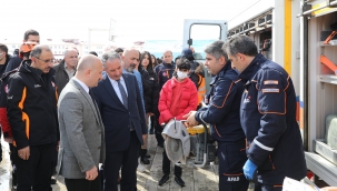 Vali Varol, Öğrenciler ile Deprem Tatbikatına Katıldı  