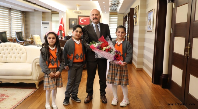 Ağrı Valisi Dr. Osman Varol, Koltuğunu Çocuklara Devretti. 