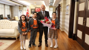 Ağrı Valisi Dr. Osman Varol, Koltuğunu Çocuklara Devretti. 