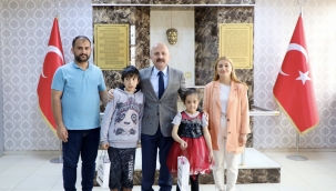 ​​​​​​​Ağrı Valisi Varol, Özel Eğitim Uygulama Okulunu Ziyaret Etti