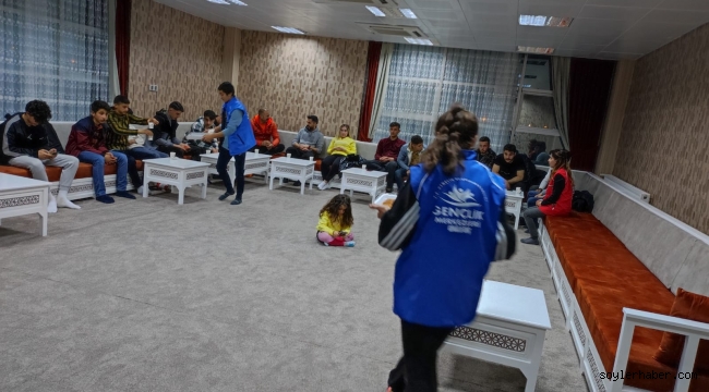 Müdire Konyar, Üniversite Öğrencilerini Ramazan Ayında Yalnız Bırakmadı