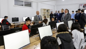 ​​​​​​​Ağrı Valisi Dr. Osman Varol, Eğitim Yuvalarını Ziyaret Etti