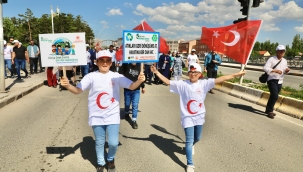  Ağrı'da Sıfır Atık Parolasıyla "81 İlde 81 Milyar Adım Çevre Yürüyüşü" Düzenlendi