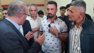  AK PARTİ HEYETİ GÜNÜBİRLİK VE TACİRLERİN SORUNLARINI BÖLGE MÜDÜRLÜĞÜNE İLETTİLER