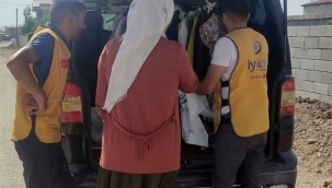 ​​​​​​​İYİLİKDER DOĞUBAYAZIT'TA YARDIMLARINA DEVAM EDİYOR