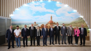 Rektör Karabulut, Üniversitemiz, ​​​​​​​250 Yıllık Tecrübe ile Buluşuyor