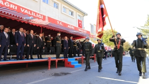 ​​​​​​​AĞRI'DA 29 EKİM CUMHURİYET BAYRAMI