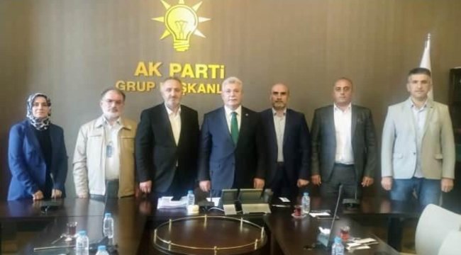 AK Partili Akbaşoğlu EYT Platformu temsilcilerini kabul etti