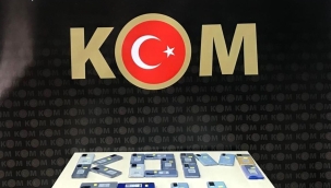 Ağrı'da 350 bin liralık kaçak cep telefonu ele geçirildi