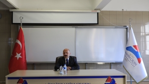 ​​​​​​​AİÇÜ'de Ağrı Valisi Dr. Osman VAROL, Öğrenciler ile Buluştu