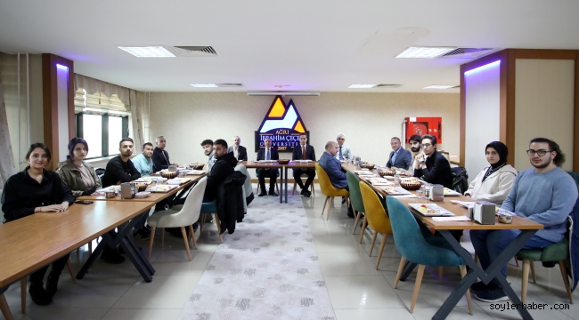 AİÇÜ Rektörü Prof. Dr. KARABULUT Öğrenci Konseyi Temsilcileri İle Bir Araya Geldi